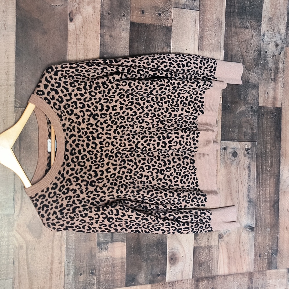 A NEW Day Leopard Tan Black Crew Neck Sweater Sz Lg Women - Picture 11 of 12